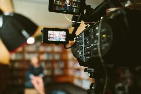 Die Filmschule ZeLIG ist nun eine kulturelle Körperschaft mit Landesbeteiligung. Dies soll die strategische Bedeutung der Schule für die kulturelle und audiovisuelle Entwicklung Südtirols anerkennen und deren Fortbestand absichern. (Foto: Pixabay. Das Foto darf nur im Zusammenhang mit dieser Aussendung verwendet werden.)
