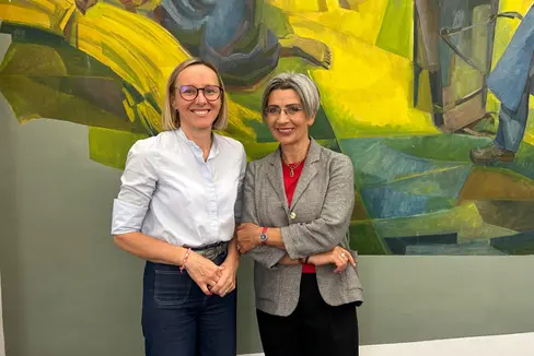 Landesrätin Magdalena Amhof (im Bild von inks) und Gleichstellungsrätin Brigitte Hofer. (Foto: LPA/Ressort Europa, Arbeit und Personal)