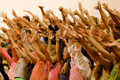Zielgruppe der Sommermusikwochen sind vor allem Musikschülerinnen und Musikschüler im Alter von 10 bis 19 Jahren. (Foto: LPA/Landesdirektion Deutsche und ladinische Musikschule)