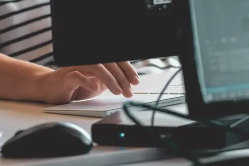 Die Online-Stellenwahl für die befristeten Arbeitsverträge des Lehrpersonals der Grundschulen, Mittelschulen und Oberschulen für das Schuljahr 2025/2026 erfolgt in der Woche vom Montag, 28. Juli, bis Freitag, 1. August. (Foto: LPA)