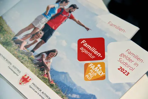 La Consulta per la famiglia si è occupata delle prestazioni per le famiglie in Alto Adige e si è pronunciata a favore di un adeguamento dell'assegno provinciale per i figli. (Foto: USP/Greta Stuefer)