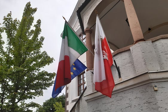 Parlamentswahlen am Sonntag, 25. September: Die Wahllokale sind von 7.00 bis 23.00 Uhr geöffnet. Die aktualisierten Ergebnisse sind im Internet zu finden. (Foto: LPA/Guido Steinegger)