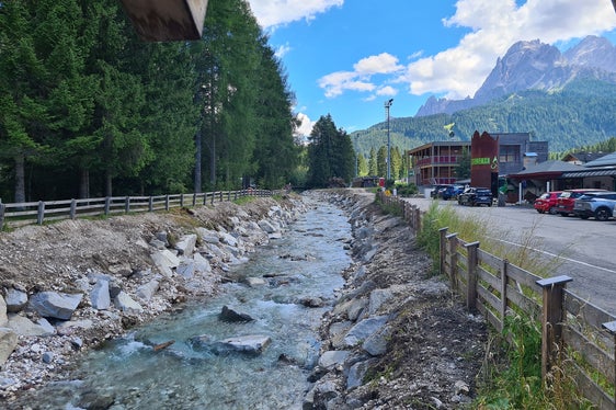 Nachher: Der Mittellauf des Sextnerbachs nach Abschluss der Arbeiten der Wildbachverbauung (Foto: LPA/Landesamt für Wildbach- und Lawinenverbauung Ost in der Agentur für Bevölkerungsschutz)