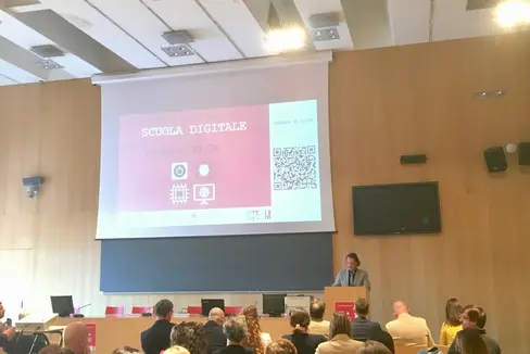 È stato presentato oggi (11 ottobre) il Piano provinciale scuola digitale, documento che accompagna le scuole all'introduzione del digitale nell'ambito dell'istruzione e al suo corretto utilizzo (Foto: ASP)