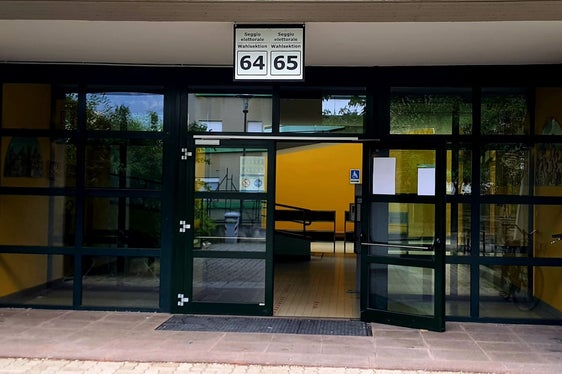 13,6 Prozent der Wahlberechtigten sind bis 17 Uhr im Rahmen der Volksabstimmung zur direkten Demokratie in die Wahllokale gegangen. (Foto: LPA/Thomas Laconi)