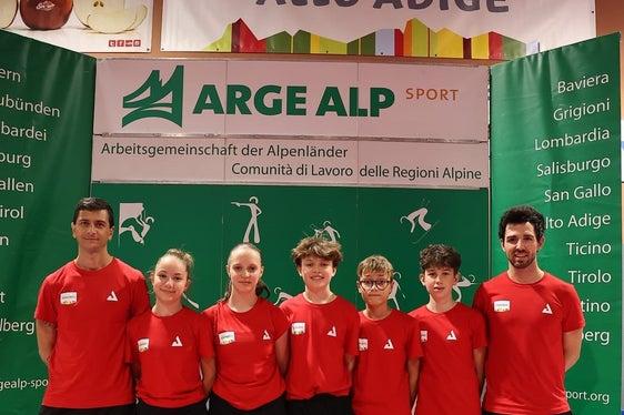 Un weekend positivo per le atlete e gli atleti altoatesini impegnati nella rassegna di casa. Nella foto (da sinistra) Vincenzo Delli Carri, Caroline Luini, Laura Depentori, Gabriel Viglianti, Filippo Rossetto, Jan Leonhard Bucci e Samuel De Chiara. (Foto: USP)