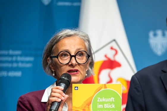 Erstmals gibt es eine Orientierungshilfe der Futurum in Leichter Sprache in Deutsch und in Italienisch. Damit, und mit Führungen in Spanisch, Arabisch, Albanisch und Urdu, wolle man den inklusiven Charakter der Bildungsmesse Futurum stärken, unterstrich Abteilungsdirektorin Rolanda Tschugguel. (Foto: LPA/Fabio Brucculeri)