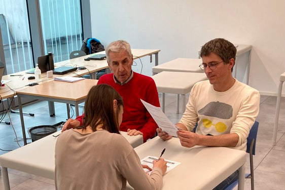 Le candidate e i candidati che si stanno preparando all'esame di bilinguismo hanno avuto l'opportunità di simulare la produzione scritta dell'esame (ASP/Servizio esami di bi- e trilinguismo)