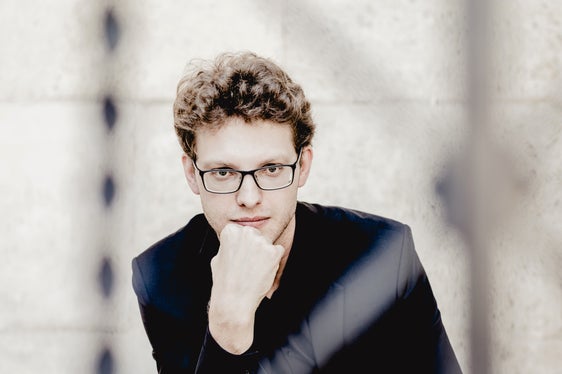 Der Pianist und Organist Michael Schöch aus Tirol war bereits 2012 Teil des Orchesters und ist diesmal als Solist in Tschaikowskis erstem Klavierkonzert zu hören. (Foto: Andrej Grilc)