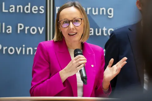 Sotto la guida di Magdalena Amhof, assessora al Personale, quest'anno si sono svolte intense trattative per rendere più attraente il settore pubblico. I primi cambiamenti entrano in vigore oggi (5 dicembre). (Foto: USP)