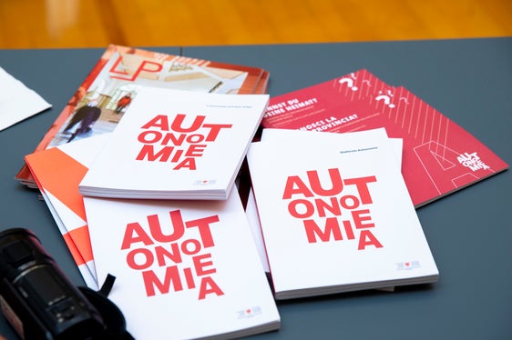 Südtirols Autonomie war das vierte Kernthema und die grundlegende Klammer im Mediengespräch von Landeshauptmann Arno Kompatscher zum Jahreswechsel 2022-2023. (Foto: LPA/Fabio Brucculeri)