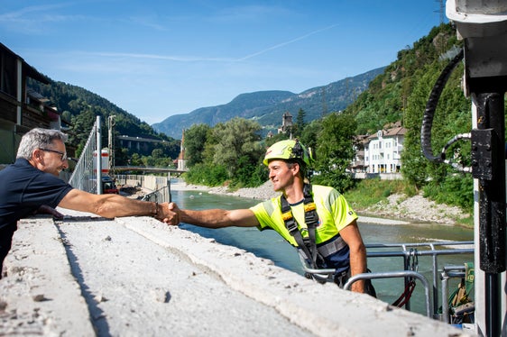 Un momento del sopralluogo odierno al quale ha preso parte il presidente della Provincia Arno Kompatscher. (Foto: ASP/Fabio Brucculeri)