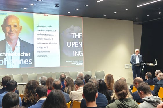 Johannes Schneebacher, presidente del CdA di IAA, ha sottolineato quanto sia importante per la Provincia autonoma di Bolzano agire come attore e non come spettatore del cambiamento. (Foto: USP/Ursula Pirchstaller)