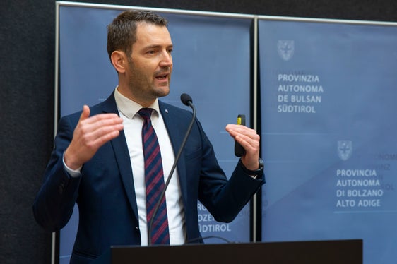 Ressortchef Vallazza: Je nach Auslastung der Infrastruktur werden mehr oder weniger Fahrzeuge zugelassen. (Foto: LPA/Fabio Brucculeri)