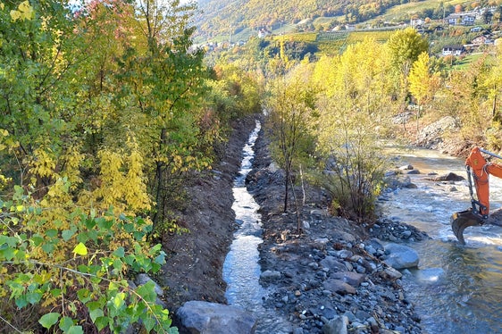 Sono in fase di completamento i lavori dell'Ufficio sistemazione bacini montani Ovest volti alla riqualificazione del fiume Passirio e del torrente Haarwaal a Merano (Foto: ASP/Ufficio sistemazione bacini montani Ovest)