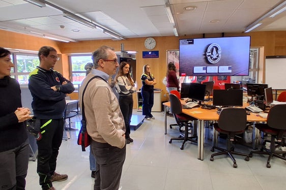 Partecipanti al corso di laurea magistrale “Crisis & Disaster Management: le Funzioni Organizzative in Protezione Civile, Sicurezza e Difesa civile” dell'Università Cattolica del Sacro Cuore di Milano presso il Centro Situazioni provinciale. (Foto: USP/Università Cattolica del Sacro Cuore di Milano)