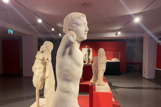 Durante il periodo di Natale, la mostra “Artifices: i creatori dell’arte”, che racconta lo sviluppo delle produzioni artistiche di Roma, ospitata nelle sale del Centro Trevi-Trevilab, rimarrà chiusa ai visitatori dal 24 al 26 dicembre, il 31 dicembre, il 1° e il 6 gennaio 2026. Nelle altre giornate l'esposizione rimane regolarmente aperta. (Foto: USP)