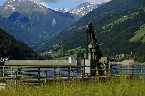 Für die Dauer der Konzession muss der Betreiber des Wasserkraftwerks St. Walburg-Kuppelwies insgesamt 19 Millionen Euro in Umweltmaßnahmen investieren. (Foto: LPA/Alperia)