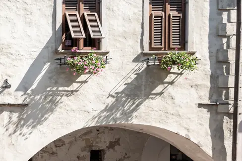 Über den staatlichen Aufbaufonds (PNRR) werden Südtirol insgesamt 5,57 Millionen Euro für den Schutz und die Aufwertung der Architektur und Landschaft im ländlichen Raum zur Verfügung gestellt. (Foto: IDM)