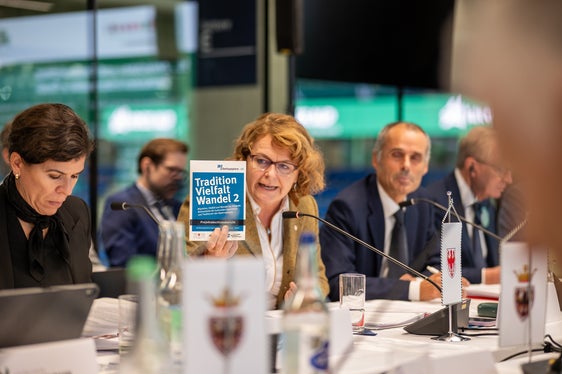 Landeshauptmann-Stellvertreterin Rosmarie Pamer nahm für Südtirol an der Regierungschefkonferenz im Tessin teil. (Foto: Tessin)