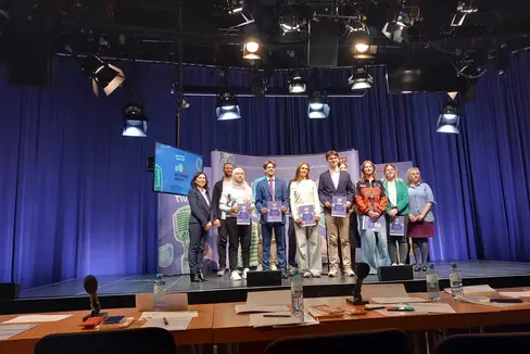 Schülerinnen und Schüler des Bozner Torricelli-Gymnasiums haben es in die Endrunde des Orf-Redewettbewerbs Sag's Multi geschafft (Foto: LPA/Liceo Torricelli)