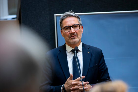 „Gewalt ist ein strukturelles Problem, kein Einzelfall“, sagte Landeshauptmann Arno Kompatscher. (Foto: LPA/Fabio Brucculeri)