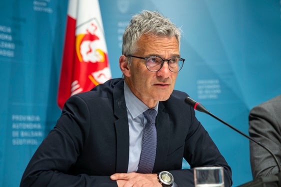 Due task force - una tecnica e una di sicurezza - supportano il lavoro del Corpo forestale e sono sempre pronte per qualsiasi operazione di cattura e per la spedizione degli animali, ha spiegato Günther Unterthiner, direttore della Ripartizione Foreste della Provincia (Foto: ASP/Fabio Brucculeri)