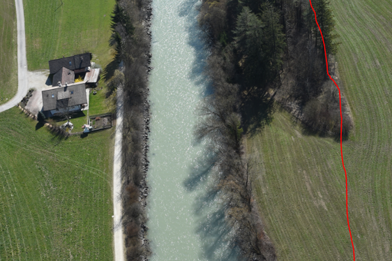 Wie wird die vorgesehene Aufweitung der Rienz bei Kiens? Bildliche Erläuterung durch diese direkt zur Beantwortung der Frage von Projektant und Bauleiter Michael Baumgartner von Hand angefertigte Skizze (Foto: LPA/Landesamt für Wildbach- und Lawinenverbauung Ost)