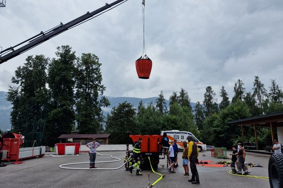 Die Berufsfeuerwehr im Zivilschutz-Campus in Dietenheim bei Bruneck. (Foto: LPA/Berufsfeuerwehr)