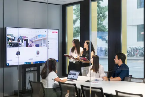 Die Landesverwaltung setzt verstärkt auf moderne und innovative Auswahlverfahren, um qualifiziertes Personal zu gewinnen und auch künftig verlässliche, effiziente und bürgernahe Dienstleistungen zu sichern. (Foto: LPA/Tiberio Sorvillo)