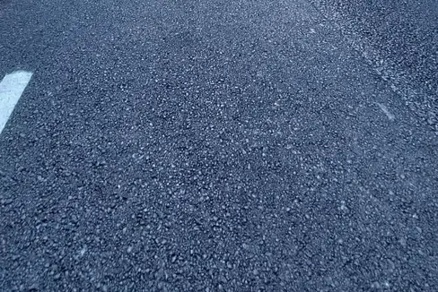 Dopo dieci mesi di lavori di adeguamento infrastrutturale, si è conclusa ieri l’operazione di messa in sicurezza della strada provinciale 13 San Paolo – Riva di Sotto, nel territorio comunale di Appiano sulla Strada del Vino. (Foto: USP/Dipartimento Infrastrutture e Mobilità)