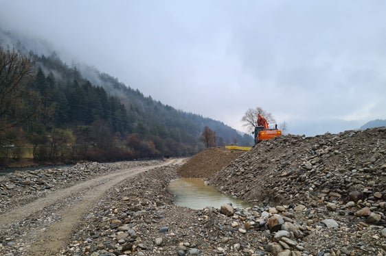 Nel tratto più a monte è previsto l'allargamento dell'alveo del fiume Rienza per una lunghezza di circa 350 metri. (Foto: ASP/Ufficio sistemazione bacini montani est dell'Agenzia per la Protezione civile)