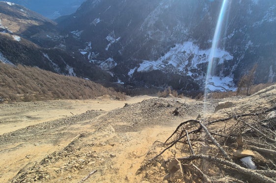Lo scorso anno si sono verificate grandi frane a monte dell'imbocco della Val di Fosse, con un accumulo stimato di 30.000-40.000 metri cubi di materiale nel Rio Senales. (Foto: USP/Ufficio provinciale Sistemazione bacini montani ovest dell'Agenzia per la Protezione civile/Martin Eschgfäller)