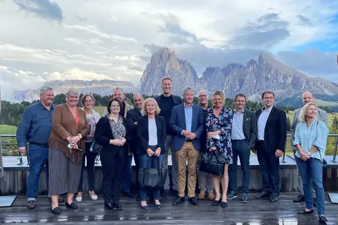 Die Delegation der 8-Länder-Konferenz der deutschsprachigen Arbeitsverwaltungen (Foto: LPA/Marcante)