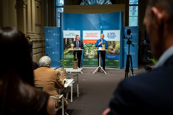 Aufakt der der Kampagne Waldatem - respiro del bosco - fla dl bosch mit einer Pressekonferenz (Foto: LPA/Fabio Brucculeri)