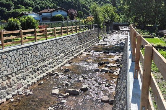 Das Landesamt für Wildbach- und Lawinenverbauung Süd hat die vom Aschlerbach in Gargazon ausgehende Hochwassergefahr verringert. (Foto: LPA/Landesamt für Wildbach- und Lawinenverbauung Süd in der Agentur für Bevölkerungsschutz)