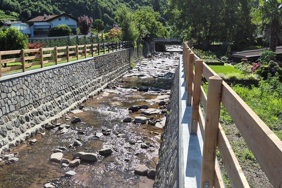 L'Ufficio Sistemazione bacini montani sud ha ridotto il rischio di esondazioni ultimando alcuni rilevanti interventi sul Rio Eschio a Gargazzone. (Foto: USP/Ufficio Sistemazione bacini montani sud)