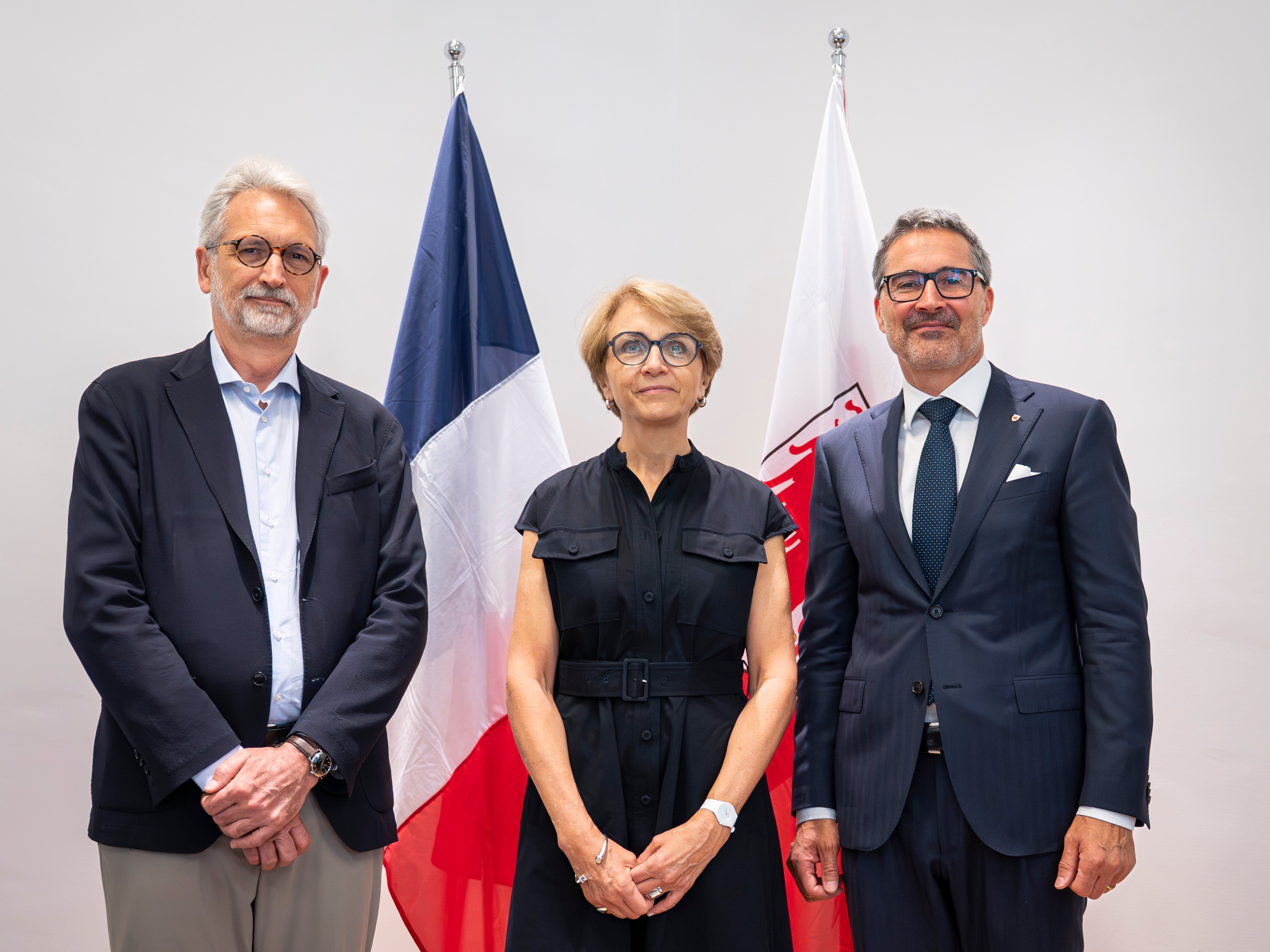 Botschafterin Anne-Marie Descôtes und Landeshauptmann Arno Kompatscher sprachen über die Autonomie in Südtirol.