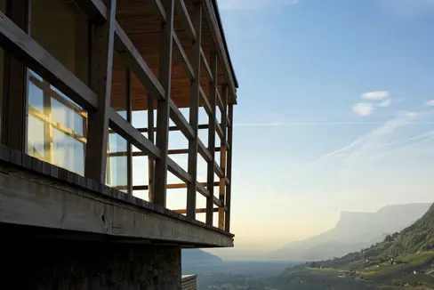 Blick ins Land: Wie viele Gäste können zum jetzigen Zeitpunkt in Südtirol untergebracht werden? Diese Zahl soll durch die Nachmeldung der Gästebetten bis zum 31. März erhoben werden. (Foto: IDM Südtirol-Alto Adige/Helmuth Rier)