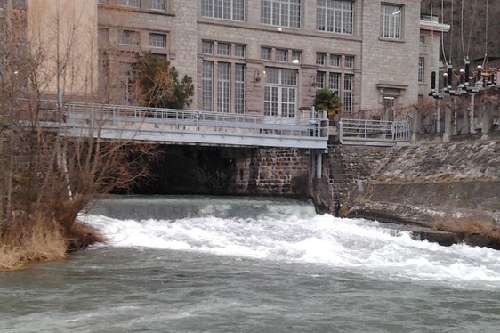 1925 errichtet, ist das Kraftwerk Marling eines der größten in Südtirol. (Foto: LPA/Landesamt für Gewässerschutz)
