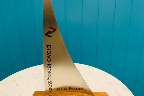 Die Euregio sicherte sich mit ihren Jugendprojekten der diesjährigen Sail-of-Papenburg-Preis (Foto: Euregio)