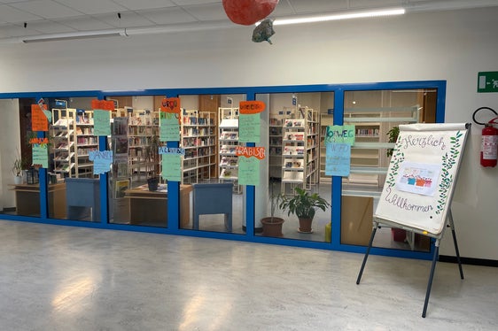 Le biblioteche, le biblioteche scolastiche e i Centri linguistici possono iscriversi alla giornata di lettura 2025 al Servizio di coordinamento per l'integrazione entro il 21 marzo. (Foto: USP/KOI/Scuola media “Egger Lienz”, Bolzano)