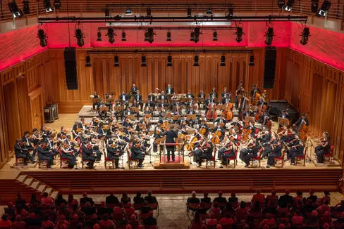 Attraverso iniziative come il concerto dell’Orchestra giovanile Gustav Mahler in programma ad agosto, si intende avvicinare i giovani alla cultura presso il Centro culturale Euregio di Dobbiaco. La Provincia sostiene questa iniziativa con uno stanziamento straordinario. (Foto: USP/Settimane musicali Gustav Mahler/Max Verdoes)