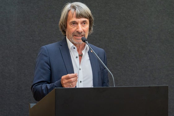 Die Landesregierung hat zentrale Weichenstellungen für die Zukunft des Gesundheitswesens und der Claudiana vorgenommen. Mit diesen Beschlüssen schaffen wir Planungssicherheit und stärken die Ausbildung in den Gesundheitsberufen, sagt Gesundheitslandesrat Hubert Messner. (Foto: LPA/Greta Stuefer)