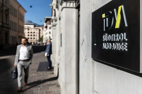 Nel corso dell’annuale assemblea dei soci, Provincia e Camera di Commercio, hanno approvato con riserva il bilancio preventivo per il 2024 della società provinciale IDM (Foto: IDM/Ivo Corrà)