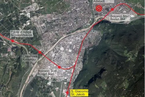 La fermata del treno di San Giacomo diventerà un hub intermodale dove le persone potranno passare comodamente da un mezzo di mobilità all'altro. (Foto: ASP/Dipartimento mobilità della Provincia)