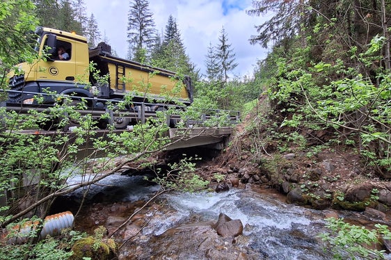 Der regelmäßige Check-up der Brücken auf Südtirols Straßen funktioniert im Normalfall so gut, dass größere Mängel rechtzeitig erkannt und behoben werden. (Foto: LPA/Landesabteilung Tiefbau)