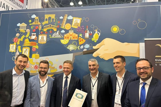 In occasione della Fancy Food, in svolgimento a New York tra il 23 e 25 giugno, sono stati celebrati negli USA 20 anni di Speck IGP Alto Adige. Presenti l'assessore Galateo e il ministro Lollobrigida. (Foto: ASP)