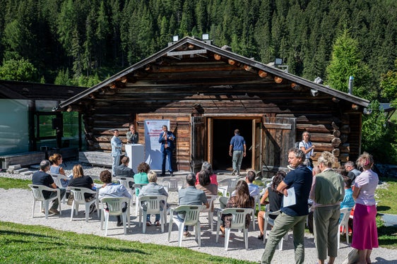 Durante la conferenza stampa di #primotempo, l’assessore provinciale Daniel Alfreider ha fatto il punto sulle sue competenze in materia di istruzione, cultura e politiche giovanili ladine. (Foto: USP/Fabio Brucculeri)