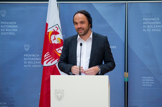 L'assessore Achammer: Per il futuro è importante affrontare le conseguenze della pandemia e rafforzare la salute psico-sociale dei ragazzi (Foto: ASP/Fabio Brucculeri)